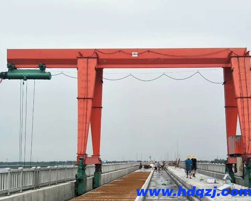 輪胎式起重機在建筑工地中的應用價值是什么？